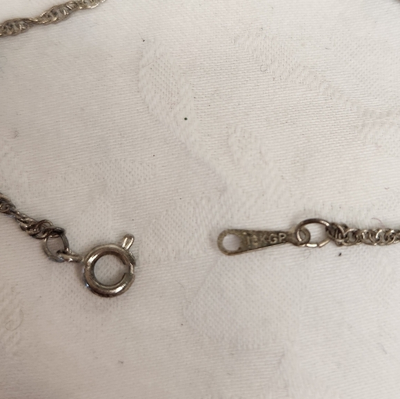 Rainbow Flourite Skull Silver Necklace - Picture 10 of 13